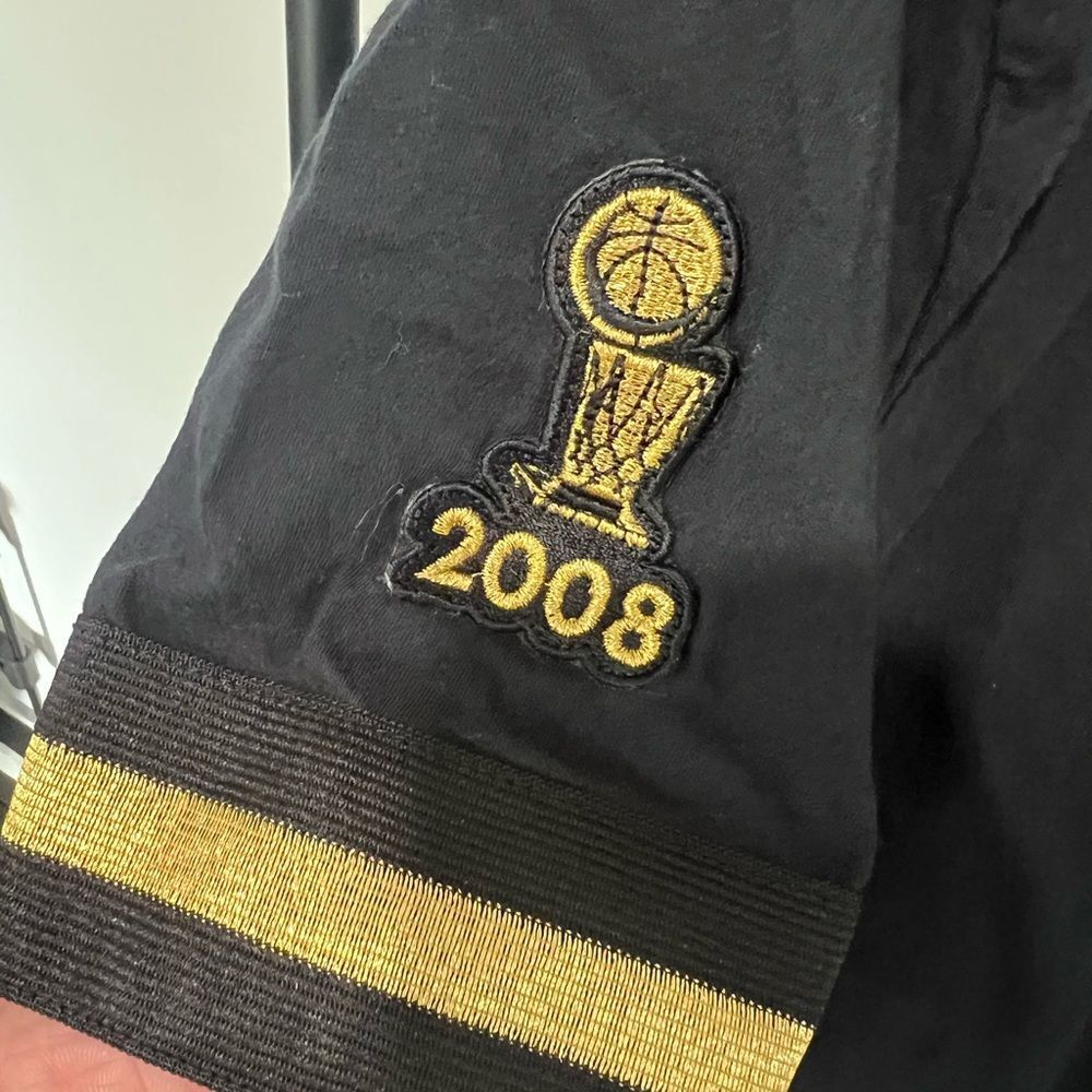 Boston Celtics 2008 Championship V Neck Shirt Size L Black Gold NBA - Picture 4 of 8